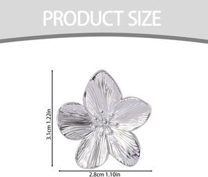 ต่างหูโลหะรูปดอกไม้สีทองสไตล์ฝรั่งเศสแบบเรโทร ดีไซน์พรีเมียม - Product Image 4