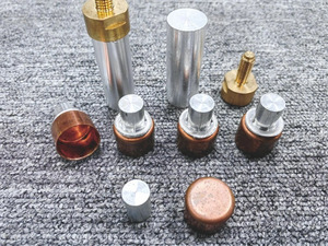 Équipement de soudage par friction rotatif vertical entièrement automatique pour les applications alimentaires, des boissons, des textiles, des roulements de moteur - Product Image 4