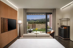 Modern Hotel Bedroom Set <b>Queen</b> <b>Size</b> Cotton <b>Bedding</b> Teak Wood Furniture Contemporary Design for Commercial Use - Product Image 3