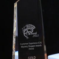 Trophée en cristal de style sportif pour la récompense des champions d'affaires, avec impression UV personnalisée et certificat