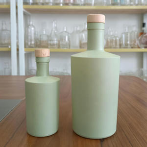 Nouvelle conception personnalisée <span class=keywords><strong>de</strong></span> luxe, bouteille en verre pour rhum, vodka, whisky, liqueur, <span class=keywords><strong>gin</strong></span>, 100 ml, 375 ml, 500 ml, 750 ml, avec bouchon en liège et boîte - Product Image 5