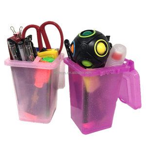 New arrivals Mini Dustbin Office Desk Organizer Toys Trash Can Garbage Model Pen Holder Mini Portable Plastic Tool Box