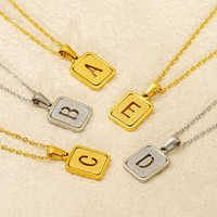 Pendentif Lettre de Haute Qualité Plaqué Or 18 carats Étanche, Breloques Initiales en Acier Inoxydable, Collier Pendentif Alphabet