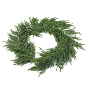 Vòng hoa Giáng sinh Norfolk Pine giả bằng nhựa giả mây, kiểu dáng châu Âu, chất liệu nhựa giả cây thông, có cảm giác như thật - Product Image 5