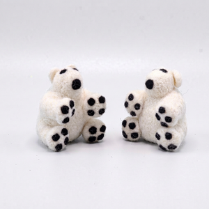 Muñecos de Oso Polar de Fieltro de Lana Creativos para Manualidades, Educativos, Festivos, Navideños, Colores Personalizados, Marca SAMYAK, Juguetes en Caja Empacados de Fábrica - Product Image 1