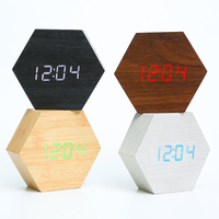Horloge de bureau numérique hexagonale promotionnelle en bois avec veilleuse, date, température, commande vocale et décoration intérieure