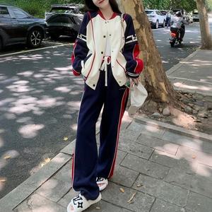 ชุดวอร์มกีฬาผู้หญิงคุณภาพสูงขายส่ง ชุดเซ็ท 2 ชิ้น เสื้อฮู้ดครอปและกางเกงจ็อกเกอร์ ชุดวอร์มไซส์ใหญ่สำหรับผู้หญิง - Product Image 3