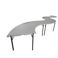 Table pliante d'extérieur en plastique HDPE 30" x 96" en forme de S avec structure métallique portable pour événements et services alimentaires