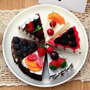 Modèle de gâteau factice en plastique écologique avec motif de fruits pour la décoration de fête de Thanksgiving - Product Image 4