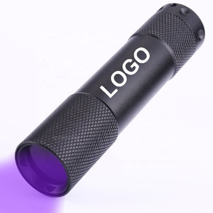 <span class=keywords><strong>Lampe</strong></span> torche UV <span class=keywords><strong>portable</strong></span> en aluminium QXMOVING à piles AA, <span class=keywords><strong>lumière</strong></span> <span class=keywords><strong>noire</strong></span> industrielle 365 nm, <span class=keywords><strong>lampe</strong></span> UV pour le bois - Product Image 1