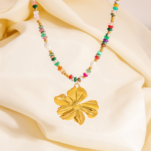 Collier en pierres naturelles avec pendentif fleur, chaîne de clavicule couleur or 18 carats, bijoux de mode pour soirée - Product Image 3