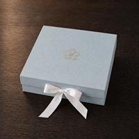Boîte magnétique rigide de luxe personnalisée rose, ruban en soie, pliable, matériau recyclable pour l'emballage de vêtements, de cadeaux et de parfums