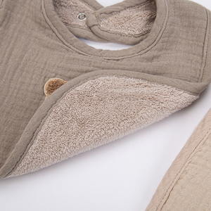 Baberos de <span class=keywords><strong>Toalla</strong></span> de Algodón Orgánico Muslin con Bordado de Oso para Bebé, Tipo Bandana en Forma de U, Suaves, Venta al por Mayor de Fábrica - Product Image 3