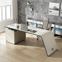 Bureau d'ordinateur en bois massif minimaliste italien extensible en forme de L avec bibliothèque intégrée, lumière moderne, bureau de maison moderne, montage mural