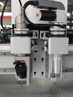 Rongchi CNC Flachbett-Schneideplotter Oszillierendes Messer V-Nut-Schneidemaschine für PVC KT-Platten Werbeschilder