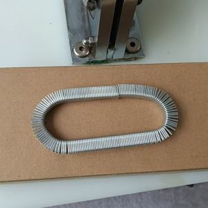 Clips de saucisse en aluminium en forme de U pour l'emballage efficace des sacs de légumes et de fruits - Product Image 5