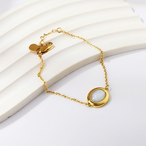 Ensemble de collier en perles en acier inoxydable plaqué or 18 carats PVD, étanche et très tendance, pour femmes - Product Image 5