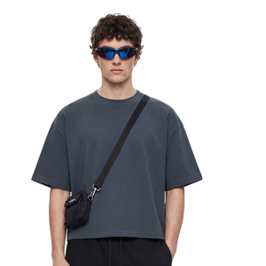 Camiseta de Algodón de Alta Calidad con Sensación Fresca, Estampado Gráfico Personalizado, Estilo Urbano, Corte Holgado, Cuello Redondo, Camiseta Corta - Product Image 3