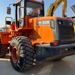 รถตักล้อยางมือสอง Doosan DL505-9C สภาพดี ใช้งานน้อย - Product Image 1