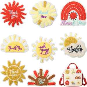 Patch brodé thermocollant motif soleil « Merci d'être là » – Énergie positive et motivation pour la décoration de vêtements - Product Image 1