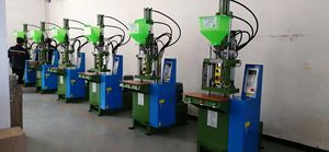 Máquina de moldeo por inyección pequeña, directa de fábrica, para la venta, plástico semiautomático, secreto de la construcción de un DLB-150 - Product Image 4