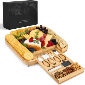 Ensemble de planches à fromage en bambou personnalisées - Cadeaux de <span class=keywords><strong>d</strong></span>éménagement, cadeau de mariage, cadeau de fête prénuptiale, cadeaux <span class=keywords><strong>d</strong></span>'anniversaire <span class=keywords><strong>pour</strong></span> femmes - Product Image 2