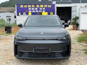 Leapmotor C10 EREV 2024 d'occasion, 210 LiDAR, conduite à gauche, autonomie EV de 210 km, système de conduite intelligent Orin-X, toit ouvrant panoramique longue portée de 1190 km, noir sur orange - Product Image 1