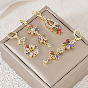 Pendientes Largos Florales Art Deco Arcoíris para Reventa, Pendientes <span class=keywords><strong>de</strong></span> Moda <span class=keywords><strong>de</strong></span> Alta Calidad para Mujer, Aretes Chapados en Oro <span class=keywords><strong>de</strong></span> 18k - Product Image 5