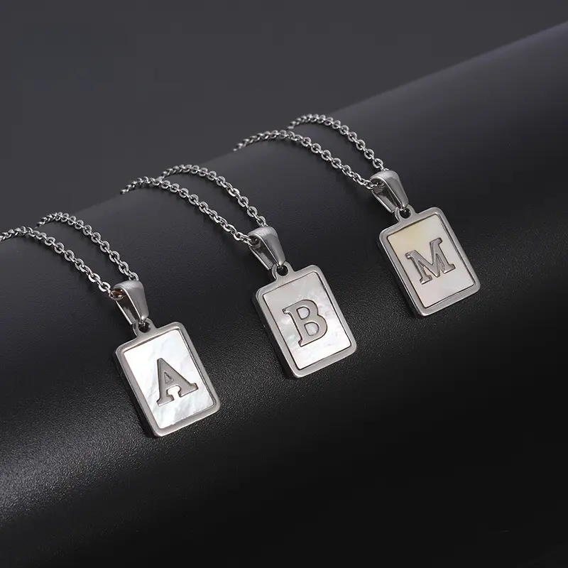 Özel 26 mektuplar gümüş İlk alfabe paslanmaz çelik kolye beyaz anne inci kare kabuk kolye kolye