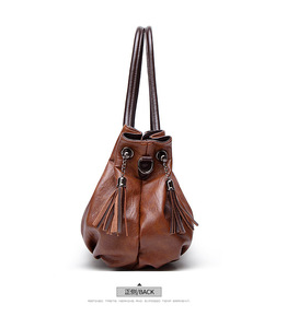 Classical Retro Fashion Handbags Large Capacity Crossbody Tote <b>Bags</b> <b>Soft</b> PU <b>Leather</b> Shoulder <b>Bags</b> With Tassel - Product Image 4