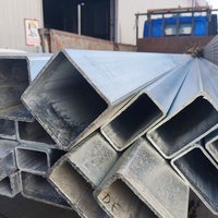 Support de montage solaire en tube carré galvanisé à la zinc cathodique et section de boîte préfabriquée pour serre 5000T en stock