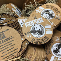 Etiquette de vêtement de marque personnalisée Etiquettes volantes de luxe en carton épais avec logo en relief pour vêtements