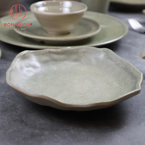 Assiette de service ronde <span class=keywords><strong>en</strong></span> mélamine vert <span class=keywords><strong>terre</strong></span> cuite, style minimaliste commercial, pour café, restaurant, hôtel, salon de thé - Product Image 5