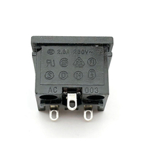 Enchufe de Corriente Alterna Black Jack de 3 Pines, Conector de Alimentación