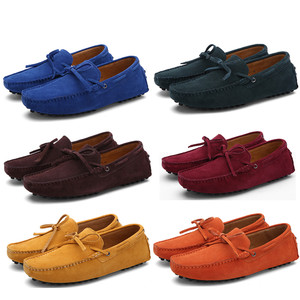 Mocassins classiques pas chers pour hommes, chaussures de conduite décontractées et élégantes, chaussures plates à enfiler pour hommes - Product Image 2
