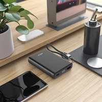 Chargeur mobile portable mince en polymère, OEM universel, charge rapide PD 20W, vente en gros, câble intégré, mini batterie externe 10000mAh