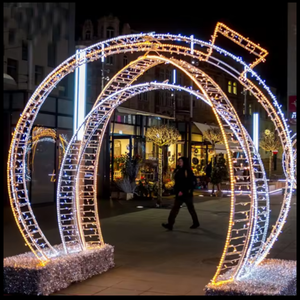 Décorations de Noël extérieures, grande boule géante lumineuse à LED en forme de maison pour les fêtes du Nouvel An - Product Image 1