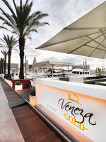 Personnalisé 	   Comptoir de bar de restaurant, comptoir de café en plein air, comptoir de bar moderne en acrylique à surface solide avec éclairage LED