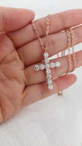 Collar con Cruz de Diamantes en Oro Sólido de 14k para Mujer, 11 Diamantes Redondos con Micropavé, Regalo Religioso Cristiano - Product Image 3