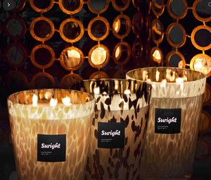 شموع عطرية جديدة بحجم كبير في وعاء زجاجي بنقشة جلد الفهد وأربع فتائل قطنية - Product Image 5