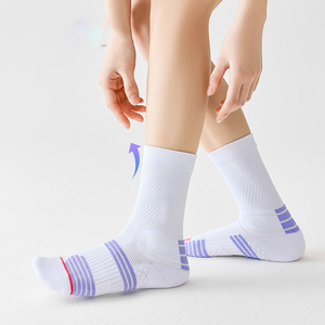 Chaussettes de sport pour femmes, chaussettes de performance, rembourrées, en tissu éponge, respirantes, pour le tennis, le <span class=keywords><strong>badminton</strong></span>, la course à pied - Product Image 3