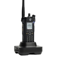 Radio portable Motorola APX6000 P25 Phase 2 UHF 450-520 MHz 5W IP68 GPS pour communication commerciale, kit complet, vente en gros