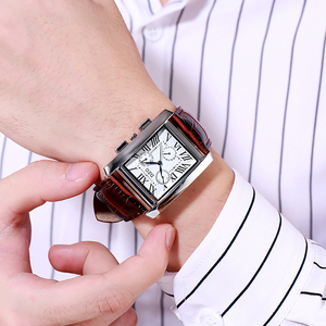 Nuevo reloj casual, moderno y a la moda para hombre, deportivo y único, con tres esferas, seis manecillas y números romanos. - Product Image 1