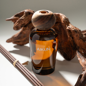 Diffuseur de parfum sans flamme Aikun en bois d'ambre naturel avec bâtonnets bruns – Diffusion passive de l'arôme, décoration d'aromathérapie pour chambre à coucher - Product Image 1