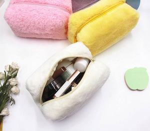 Cosmetic Bag Wholesale Custom Plush Travel Toiletry <b>Makeup</b> Pouch Women Furry Zipper Cosmetic Bag With Logo Faux Fur Coin Purse - Product Image 4