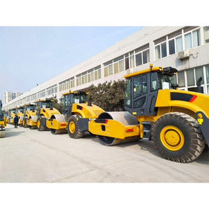 Rodillo Compactador Vibratorio de Un Solo Tambor de 10, 12 y 14 Toneladas con Motor Diésel y Neumáticos, Variaciones de hasta 16 Toneladas en Venta - Product Image 6