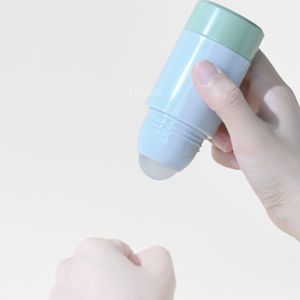 50ml 75ml Vacío Reemplazable Plástico Blanco Recto Protector Solar Crema Rollo en Botella Con Bolas De Plástico - Product Image 3