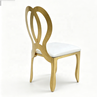 Chaise moderne en acier inoxydable doré avec dossier en forme de cœur, siège rembourré blanc, mobilier de salle à manger VIP pour mariage