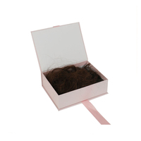 Boîte d'emballage de perruque cosmétique de luxe rose avec fermeture à ruban en carton, logo personnalisé, design haut de gamme, avec matériaux recyclés, écologique