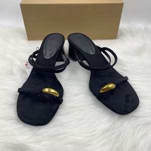 รองเท้าส้นเตี้ยแบบเปิดนิ้วเท้าสไตล์เรโทรสำหรับผู้หญิง สายรัดบาง สไตล์โรมัน เหมาะสำหรับใส่กลางแจ้ง - Product Image 3